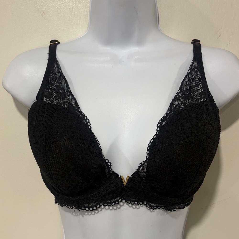 Victorias Secret Plunge Black Floral Lace Underwire Bra Size 34 DD